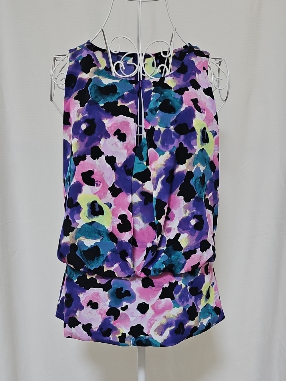 Ann Taylor Sz 8. Purple Multi Watercolor Floral Blouson Top.